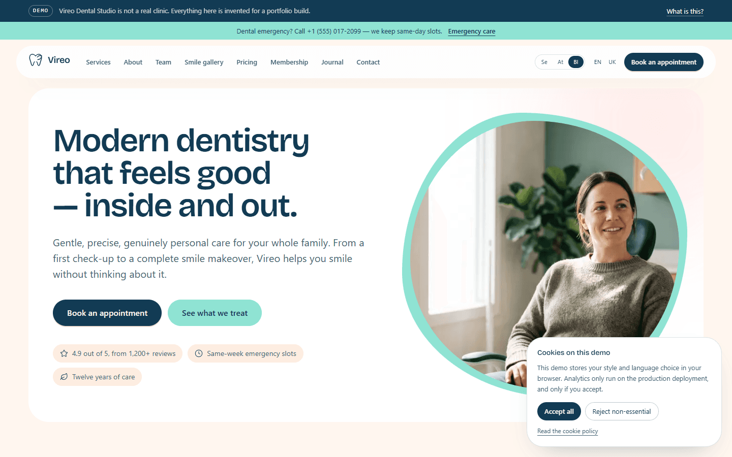 Private dental clinic website demo in English and Ukrainian